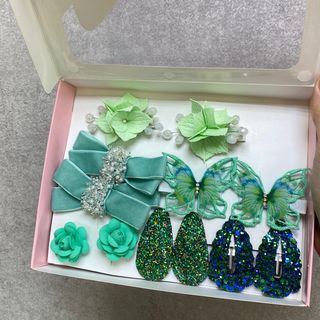 Набір заколов у лазурному кольорі 