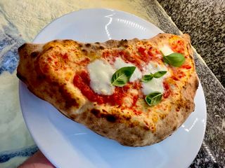 CALZONE CLASSICO 32 cm.