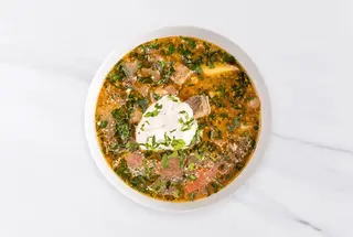 Деревенский суп с говяжьми ребрами и фасолью