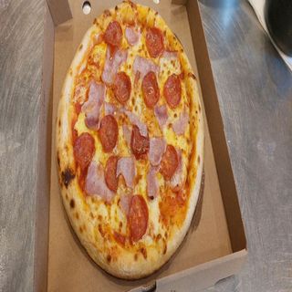 Пица Прошуто кото и пеперони (520г)