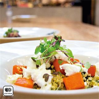 Couscous com Requeijão de Seia e Cenouras Glaciadas