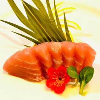 80. Sashimi tonno - 13 pezzi