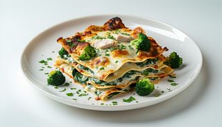 Lasagne szpinakowo-brokułowa z kurczakiem