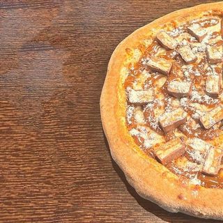 Pizza Snickers com Doce de Leite