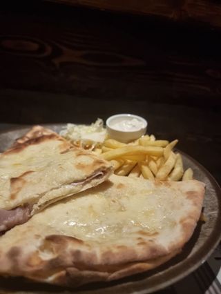 Omlet sa povrćem i sirom