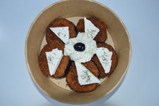 პანირებული ბდარიჯანი ფეტა ყველით