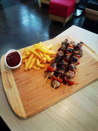 НОВО!!!Порция свинско шишче