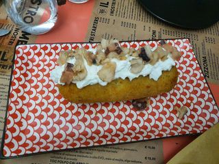 Crocchettone cacio pepe e guanciale