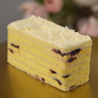 Ciocolată Albă cu Vișine