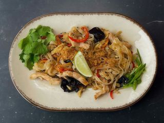 Пад-Тай з куркою (340+10g)