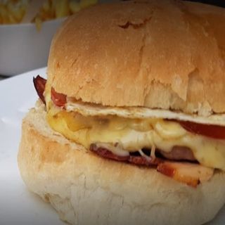 Hamburguesa Con Lomo