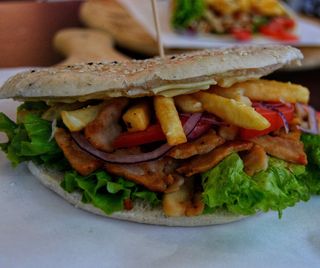 Ciaccino kebab e patatine