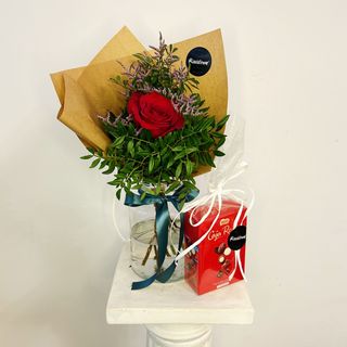 Pack Esencia "Rosa Roja + Caja De Bombones Nestlé"