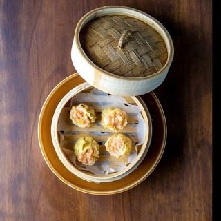 Siumai De Langostinos Con Cerdo