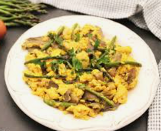 Revuelto De Setas Y Gambas (Ración)