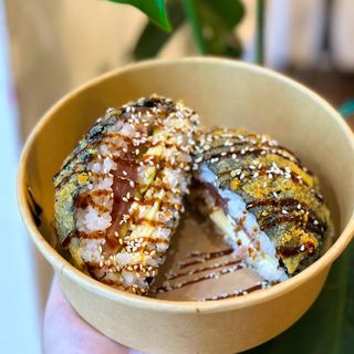 Sushi burger z tuńczykiem 