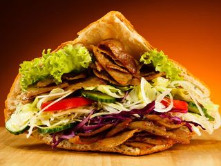 Kebab z kurczakiem w bułce XL