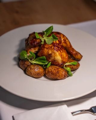 Pui Coquelet cu bulete de cartofi