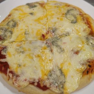 Pizza 4 Quesos Grande (33 cm.)