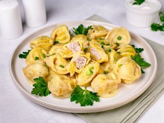 Pelmeni z kurczakiem na mące kukurydzianej - 18 szt. (na gorąco)