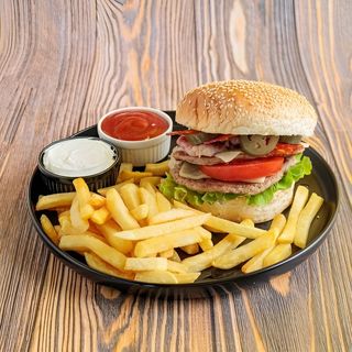 Angry Burger+ 200g pomfrita.