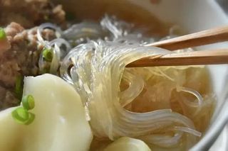 Zuppa di spaghetti di soia