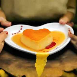 Pudim Flan em forma de coração