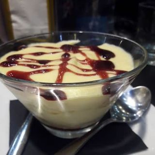 Tiramisú De Frutas Del Bosque