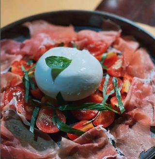 Prosciutto di San Daniele DOP 20 mesi e burratina pugliese