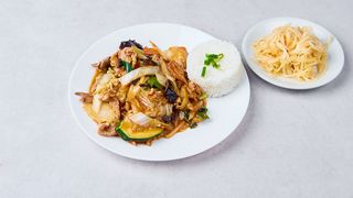 Wieprzowina z bambusem I grzybami mun