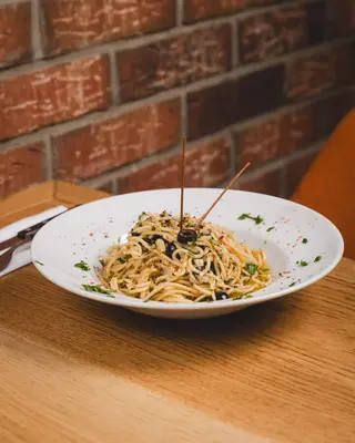 Aglio olie e peperoncino pasta