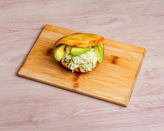 Arepa Mixta Reina Pepiada (1 Ud.)