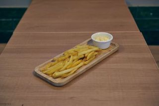 Batata Frita com Maionese da Casa