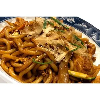 64 - Yaki udon frito con pollo