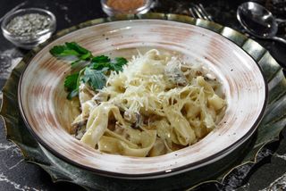 Фетучини с цыплёнком и грибами