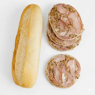 Bocadillo De Carne Mechada