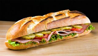 Panino pastrami caldo