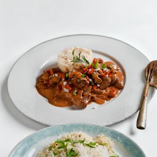 Solomillo De Ternera Strogonoff Con Arroz