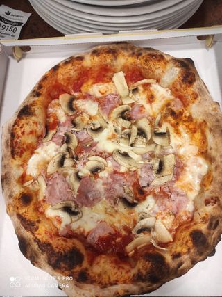 Prosciutto e funghi