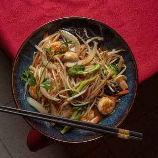 Chop Suey com gambas