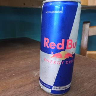 Red bull - lattina