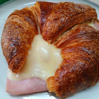 Croissant De York Y Queso