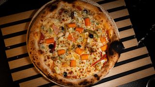 Pizza De La Casa (30  X 30 Cm.)