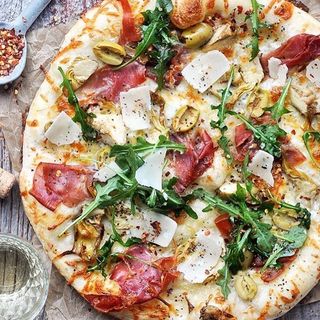 Pizza charcuterie grande