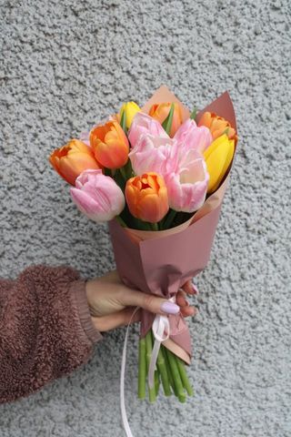 Buchet veselie cu 11 lalele  