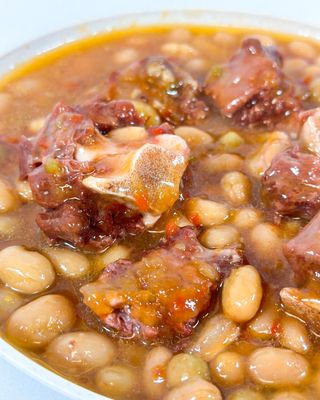 Pochas Con Rabo De Toro