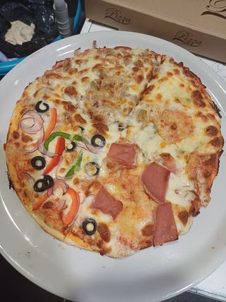 15. Pizza 4 Estaciones