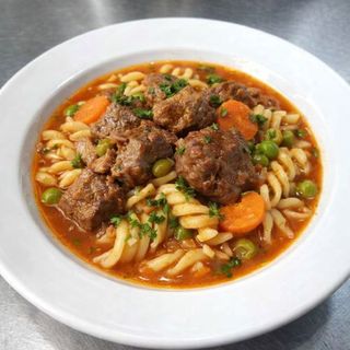 Sopa De Massa Com Vitela Estufada