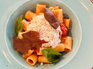 Паста зі страчателою