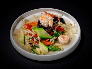 Gamberetti saltati con misto di verdure